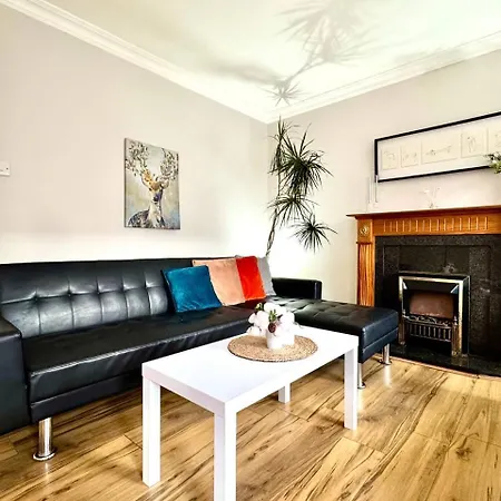 Hébergement de vacances 2bd Townhouse In The Heart Of 1 *